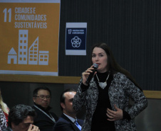 A Coordenação da Região Metropolitana de Curitiba (Comec), o Serviço Social Autônomo Paranacidade, a Cohapar e a Paraná Edificações (Pred), vinculadas à Secretaria do Desenvolvimento Urbano e Obras Públicas, firmaram nesta segunda-feira (2) o Termo de Compromisso com o Conselho Estadual de Desenvolvimento Econômico e Social (Cedes), para a implantação dos Objetivos de Desenvolvimento Sustentável - ODS. Foto: Gustavo Pontes /SEDU