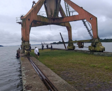O Porto Barão do Teffé, em Antonina, no Litoral do Paraná, é cenário de uma das cenas do longa-metragem brasileiro Paixões Recorrentes no Atlântico Sul, da diretora Ana Carolina Teixeira Soares. O filme todo está sendo gravado no Litoral, nesta semana. Foto:Divulgação/Portos do Paraná