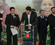 O governador Carlos Massa Ratinho Junior lança nesta terça-feira (03) o Programa de Apoio ao Cooperativismo da Agricultura Familiar no Palácio Iguaçu.   03/09/2019 - Foto: Geraldo Bubniak/AEN