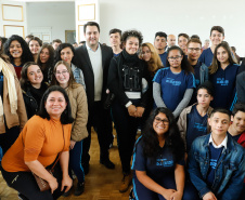 O governador Carlos Massa Ratinho Junior lançou nesta terça-feira (3), no Palácio Iguaçu, o Programa de Apoio ao Cooperativismo da Agricultura Familiar no Paraná - Coopera Paraná