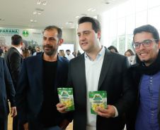 O governador Carlos Massa Ratinho Junior lançou nesta terça-feira (3), no Palácio Iguaçu, o Programa de Apoio ao Cooperativismo da Agricultura Familiar no Paraná - Coopera Paraná