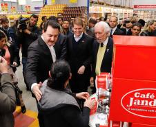 O governador Carlos Massa Ratinho Junior destacou nesta quarta-feira (4) os empreendimentos do setor comercial, inaugurados nesta semana, e que geram 600 novos empregos em Curitiba e Região Metropolitana