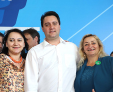 O governador Carlos Massa Ratinho Junior anunciou nesta segunda-feira (9) a expansão do programa que viabiliza instalação de caixas d'água em casas de famílias em situação de vulnerabilidade social. Participaram: secretários da Justiça, Família e Trabalho, Ney Leprevost; da Saúde, Beto Preto; presidente da Sanepar, Claudio Stabile; deputados estaduais; prefeitos; entre outras autoridades.Curitiba, 09-09-19.Foto: Arnaldo Alves / AEN.