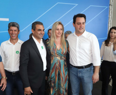 O governador Carlos Massa Ratinho Junior anunciou nesta segunda-feira (9) a expansão do programa que viabiliza instalação de caixas d'água em casas de famílias em situação de vulnerabilidade social. Participaram: secretários da Justiça, Família e Trabalho, Ney Leprevost; da Saúde, Beto Preto; presidente da Sanepar, Claudio Stabile; deputados estaduais; prefeitos; entre outras autoridades.Curitiba, 09-09-19.Foto: Arnaldo Alves / AEN.