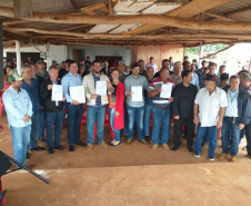 O Instituto de Terras, Cartografia e Geologia do Paraná (ITCG) assinou um Termo de Cooperação para que seja concluído o processo de reforma agrária e regularização fundiária dos assentamentos Norte Sul e Novo Horizonte, entre os municípios de Cafeara e Santo Inácio, no Noroeste do Estado, com anuência da Superintendência do Instituto Nacional de Colonização e Reforma Agrária (Incra). Foto: Divulgação/ITCG