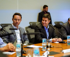 

O Governo do Paraná instalou nesta quarta-feira (11) o Comitê Permanente de Desburocratização, uma das ações do Programa Descomplica, que foi lançado no mês passado e tem como foco simplificar a vida dos empreendedores