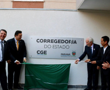 Novos contratos de leniência e a intensificação da fiscalização sobre o serviço público estadual levaram a Controladoria-Geral do Estado a reestruturar a área de corregedoria, com novo espaço e mais servidores.

A inauguração oficial das novas dependências ocorreu nesta quinta-feira (12), com a presença do vice-governador Darci Piana, do controlador-geral do Estado, Raul Siqueira, e funcionários da CGE. Foto: Camila Tonetti/Vice-governadoria
