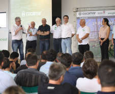 O governador Carlos Massa Ratinho Junior lançou nesta quinta-feira (12), em Paranavaí, o Programa de Irrigação, que tem como objetivo aumentar a produtividade agrícola e potencializar a produção do Paraná. A previsão é que o incremento de produção atinja até 500% em algumas culturas e facilite o processo de integração lavoura-floresta-pecuária. A iniciativa é da Secretaria da Agricultura e do Abastecimento e foi desenvolvida com o apoio da cooperativa Cocamar. Foto: José Fernando Ogura/AEN