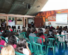 Estudantes de diversas escolas estaduais do Paraná participaram de preparações presenciais para o desafio Change the Game, projeto de programação do Google Play apoiado pela Secretaria de Estado da Educação e do Esporte e exclusivo para garotas. Foto: Divulgação/SEED