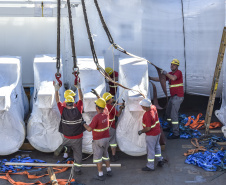 O Porto de Paranaguá lembra nesta sexta-feira (13) o aniversário de 116 de organização da categoria dos estivadores no Paraná. Fundado em 1903, o Sindicato dos Estivadores de Paranaguá (Sindestiva) foi um dos primeiros do país. É a classe de Trabalhador Portuário Avulso (TPA) mais antiga de Paranaguá. Atualmente, são cerca de 1.100 estivadores ativos no porto paranaense.