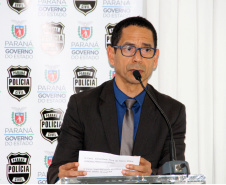 Paraná participa de programa para fortalecer a polícia judiciária.

O vice-governador Darci Piana participou da abertura, junto com o ministro da Justiça, Sérgio Moro, e o secretário da Segurança Pública, Romulo Marinho Soares. O evento terá duração de uma semana e as discussões são direcionadas aos delegados da Polícia Civil do Paraná, a fim de dividir e difundir experiências e boas práticas no combate ao crime organizado, corrupção e lavagem de dinheiro.Foto: Divulgação/SESP