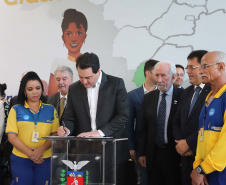 O Governo do Estado e os Correios firmam nesta segunda-feira (16) protocolo de intenções para a implantação do Balcão do Cidadão no Paraná