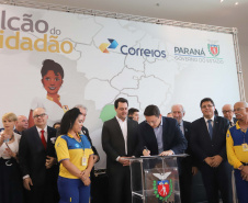 O Governo do Estado e os Correios firmam nesta segunda-feira (16) protocolo de intenções para a implantação do Balcão do Cidadão no Paraná
