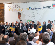 O Governo do Estado e os Correios firmam nesta segunda-feira (16) protocolo de intenções para a implantação do Balcão do Cidadão no Paraná