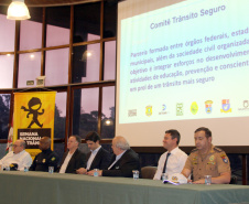Palestras, blitzes educativas e uma megaoperação voltada à educação no trânsito em todo o Estado serão as principais ações da Polícia Militar durante a Semana Nacional de Trânsito. O evento que marcou a abertura das atividades aconteceu nesta quarta-feira (18), no Salão de Atos do Parque Barigui, em Curitiba, e contou com a participação de órgãos e entidades ligados ao trânsito.Foto: Divulgação/SESP