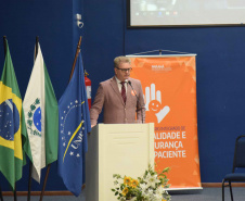 Cerca de 500 profissionais da área da saúde participam nesta quinta e sexta (19 e 20) do I Seminário Integrado de Qualidade e Segurança do Paciente, organizado pela Secretaria Estadual da Saúde, com apoio do Conselho Regional de Enfermagem do Paraná e Unibrasil. Foto: Américo Antonio/SESA