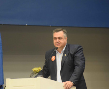 Cerca de 500 profissionais da área da saúde participam nesta quinta e sexta (19 e 20) do I Seminário Integrado de Qualidade e Segurança do Paciente, organizado pela Secretaria Estadual da Saúde, com apoio do Conselho Regional de Enfermagem do Paraná e Unibrasil. Foto: Américo Antonio/SESA