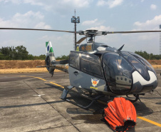 A atuação que os bombeiros paranaenses tiveram na Amazônia, integrando a Operação Verde Brasil, do Ministério da Defesa, será valiosa para os trabalhos no Paraná, em favor da população do Estado. “Nossa experiência na Amazônia nos prepara para o trabalho que faremos no nosso Estado”, avalia o tenente-coronel Fernando Raimundo Schunig, comandante da equipe paranaense e do 3º Comando Regional dos Bombeiros, sediado em Cascavel (Oeste). Foto: Divulgalção/PMPR