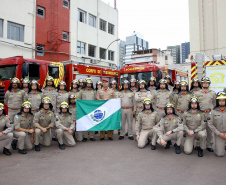 A atuação que os bombeiros paranaenses tiveram na Amazônia, integrando a Operação Verde Brasil, do Ministério da Defesa, será valiosa para os trabalhos no Paraná, em favor da população do Estado. “Nossa experiência na Amazônia nos prepara para o trabalho que faremos no nosso Estado”, avalia o tenente-coronel Fernando Raimundo Schunig, comandante da equipe paranaense e do 3º Comando Regional dos Bombeiros, sediado em Cascavel (Oeste). Foto: Jaelson Lucas/AEN