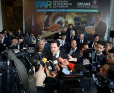 O Governo do Paraná apresentou nesta segunda-feira (23), em evento com o governador Carlos Massa Ratinho Junior, no Palácio Iguaçu, a carteira de projetos de parcerias público-privadas (PPP). Serão apresentados projetos previstos, com estimativas de prazos, investimentos e um quadro com a evolução do planejamento de cada um. Curitiba,23/09/2019 Foto:Jaelson Lucas / AEN