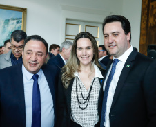 O Governo do Paraná iniciou nesta segunda-feira (23) o processo de Parcerias Público-Privadas (PPPs) com a formalização de três projetos