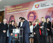 O governador Carlos Massa Ratinho Junior apresentou nesta terça-feira (24), no Palácio Iguaçu, em Curitiba, o Programa Banco da Mulher Paranaense. Participaram: vice-governador, Darci Piana; secretários:da Fazenda, Renê Garcia Junior; Chefe da Casa Civil, Guto Silva; presidente da Fomento Paraná, Heraldo Alves das Neves; deputados; entre outros. N/F: presidente da Fomento Paraná, Heraldo Alves das NevesCuritiba, 24-09-19.Foto: Arnaldo Alves / AEN.