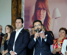 O governador Carlos Massa Ratinho Junior apresentou nesta terça-feira (24), no Palácio Iguaçu, em Curitiba, o Programa Banco da Mulher Paranaense. Participaram: vice-governador, Darci Piana; secretários:da Fazenda, Renê Garcia Junior; Chefe da Casa Civil, Guto Silva; presidente da Fomento Paraná, Heraldo Alves das Neves; deputados; entre outros. N/F: presidente da Fomento Paraná, Heraldo Alves das Neves.Curitiba, 24-09-19.Foto: Arnaldo Alves / AEN.