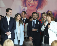O governador Carlos Massa Ratinho Junior apresentou nesta terça-feira (24), no Palácio Iguaçu, em Curitiba, o Programa Banco da Mulher Paranaense. Participaram: vice-governador, Darci Piana; secretários:da Fazenda, Renê Garcia Junior; Chefe da Casa Civil, Guto Silva; presidente da Fomento Paraná, Heraldo Alves das Neves; deputados; entre outros. N/F: deputada Cristina Silvestri.Curitiba, 24-09-19.Foto: Arnaldo Alves / AEN.