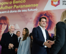 O governador Carlos Massa Ratinho Junior apresentou nesta terça-feira (24) o programa Banco da Mulher Paranaense, iniciativa do Governo do Estado para incentivar o empreendedorismo feminino em todos os setores econômicos, visando gerar mais emprego e renda no Estado.