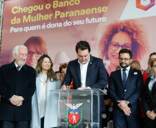 O governador Carlos Massa Ratinho Junior apresentou nesta terça-feira (24) o programa Banco da Mulher Paranaense, iniciativa do Governo do Estado para incentivar o empreendedorismo feminino em todos os setores econômicos, visando gerar mais emprego e renda no Estado.