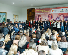 O governador Carlos Massa Ratinho Junior apresentou nesta terça-feira (24) o programa Banco da Mulher Paranaense, iniciativa do Governo do Estado para incentivar o empreendedorismo feminino em todos os setores econômicos, visando gerar mais emprego e renda no Estado.