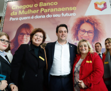 O governador Carlos Massa Ratinho Junior apresentou nesta terça-feira (24) o programa Banco da Mulher Paranaense, iniciativa do Governo do Estado para incentivar o empreendedorismo feminino em todos os setores econômicos, visando gerar mais emprego e renda no Estado.