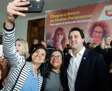 O governador Carlos Massa Ratinho Junior apresentou nesta terça-feira (24) o programa Banco da Mulher Paranaense, iniciativa do Governo do Estado para incentivar o empreendedorismo feminino em todos os setores econômicos, visando gerar mais emprego e renda no Estado.