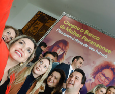 O governador Carlos Massa Ratinho Junior apresentou nesta terça-feira (24) o programa Banco da Mulher Paranaense, iniciativa do Governo do Estado para incentivar o empreendedorismo feminino em todos os setores econômicos, visando gerar mais emprego e renda no Estado.