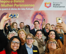O governador Carlos Massa Ratinho Junior apresentou nesta terça-feira (24) o programa Banco da Mulher Paranaense, iniciativa do Governo do Estado para incentivar o empreendedorismo feminino em todos os setores econômicos, visando gerar mais emprego e renda no Estado.