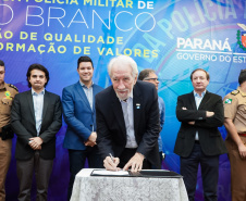 O Governo do Paraná deu início nesta quarta-feira (25) ao processo de implantação do Colégio da Polícia Militar de Pato Branco, que vai ocupar a estrutura do atual Colégio Estadual La Salle