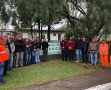 Servidores prestes a se aposentar no Departamento de Estradas de Rodagem (DER) tiveram a oportunidade nunca antes dada pela administração estadual. Eles e todos que trabalham nas unidades do Paraná participaram da primeira fase da implantação do Programa de Integração e Compliance, desenvolvido pela Controladoria-Geral do Estado, que consiste em entrevistas para mapeamento de riscos ao serviço público. Foto: Divulgação/CGE