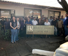 Servidores prestes a se aposentar no Departamento de Estradas de Rodagem (DER) tiveram a oportunidade nunca antes dada pela administração estadual. Eles e todos que trabalham nas unidades do Paraná participaram da primeira fase da implantação do Programa de Integração e Compliance, desenvolvido pela Controladoria-Geral do Estado, que consiste em entrevistas para mapeamento de riscos ao serviço público. Foto: Divulgação/CGE