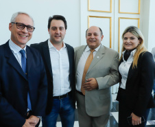 Em busca de transparência e legitimidade nos processos de concessão, que alie tarifas justas a serviços de qualidade para a população, o Governo do Paraná adota ações para fortalecer a Agência Reguladora de Serviços Públicos Delegados de Infraestrutura do Paraná (Agepar).

Nesta quarta-feira (2), o governador Carlos Massa Ratinho Junior assinou decreto de nomeação dos 20 primeiros servidores efetivos que irão compor o quadro próprio da agência. 