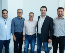 Em busca de transparência e legitimidade nos processos de concessão, que alie tarifas justas a serviços de qualidade para a população, o Governo do Paraná adota ações para fortalecer a Agência Reguladora de Serviços Públicos Delegados de Infraestrutura do Paraná (Agepar).

Nesta quarta-feira (2), o governador Carlos Massa Ratinho Junior assinou decreto de nomeação dos 20 primeiros servidores efetivos que irão compor o quadro próprio da agência. 
