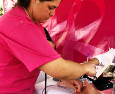 Começou nesta quarta-feira (2) em Coronel Domingo Soares e Cândido de Abreu o Paraná Rosa, campanha que vai passar por 43 municípios do Estado levando ações de prevenção e promoção do cuidado integral à saúde das mulheres. Foto: Divulgação/SESA
