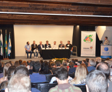 A Divisão de Resíduos Sólidos da Secretaria de Estado do Desenvolvimento Sustentável e do Turismo promoveu encontro nessa quarta-feira (02), em Curitiba, um encontro para discutir os principais avanços, projetos e dificuldades na área de resíduos sólidos no Paraná