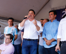Londrina e outros sete municípios do Norte do Paraná terão R$ 29,8 milhões para fazer investimentos em escolas, ruas, centro cultural e compra de equipamentos. O governador Carlos Massa Ratinho Junior esteve nesta quinta-feira (03) em Londrina, onde recebeu os prefeitos e autorizou as licitações e homologações dos projetos.