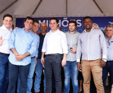 Londrina e outros sete municípios do Norte do Paraná terão R$ 29,8 milhões para fazer investimentos em escolas, ruas, centro cultural e compra de equipamentos. O governador Carlos Massa Ratinho Junior esteve nesta quinta-feira (03) em Londrina, onde recebeu os prefeitos e autorizou as licitações e homologações dos projetos.