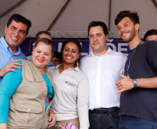 Londrina e outros sete municípios do Norte do Paraná terão R$ 29,8 milhões para fazer investimentos em escolas, ruas, centro cultural e compra de equipamentos. O governador Carlos Massa Ratinho Junior esteve nesta quinta-feira (03) em Londrina, onde recebeu os prefeitos e autorizou as licitações e homologações dos projetos.