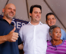 Londrina e outros sete municípios do Norte do Paraná terão R$ 29,8 milhões para fazer investimentos em escolas, ruas, centro cultural e compra de equipamentos. O governador Carlos Massa Ratinho Junior esteve nesta quinta-feira (03) em Londrina, onde recebeu os prefeitos e autorizou as licitações e homologações dos projetos.