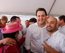 Londrina e outros sete municípios do Norte do Paraná terão R$ 29,8 milhões para fazer investimentos em escolas, ruas, centro cultural e compra de equipamentos. O governador Carlos Massa Ratinho Junior esteve nesta quinta-feira (03) em Londrina, onde recebeu os prefeitos e autorizou as licitações e homologações dos projetos.