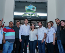 O chefe da Casa Civil, Guto Silva, e o secretário de Infraestrutura e Logística, Sandro Alex, entregaram nesta quinta-feira (3) obras do governo estadual em municípios do Norte Pioneiro. Além das inaugurações, participaram de encontros com empresários e prefeitos onde destacaram os projetos prioritários para a região. Foto: Guilherme Flores/Casa Civil