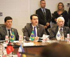 O governador Carlos Massa Ratinho Junior e o ministro da Justiça Sergio Moro, participaram da Encontro do Conselho Nacional de Secretários de Estado da Justiça, Cidadania, Direitos Humanos e Administração Penitenciária. Participaram: os secretários: de Segurança Pública, cel. Romulo Marinho Soares; entre outros.Curitiba, 04-10-19.Foto: Arnaldo Alves / AEN.