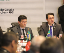 O governador Carlos Massa Ratinho Junior e o ministro da Justiça Sergio Moro, participaram da Encontro do Conselho Nacional de Secretários de Estado da Justiça, Cidadania, Direitos Humanos e Administração Penitenciária. Participaram: os secretários: de Segurança Pública, cel. Romulo Marinho Soares; entre outros.Curitiba, 04-10-19.Foto: Arnaldo Alves / AEN.